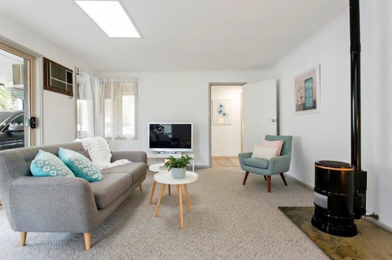 Photo - 31 Hub Drive, Aberfoyle Park SA 5159 - Image 2