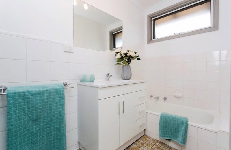 Photo - 31 Hub Drive, Aberfoyle Park SA 5159 - Image 5