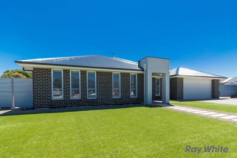 Photo - 31 Huon Road, Angle Vale SA 5117 - Image 3