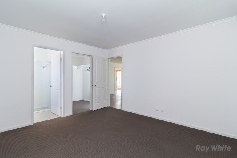 Photo - 31 Huon Road, Angle Vale SA 5117 - Image 10