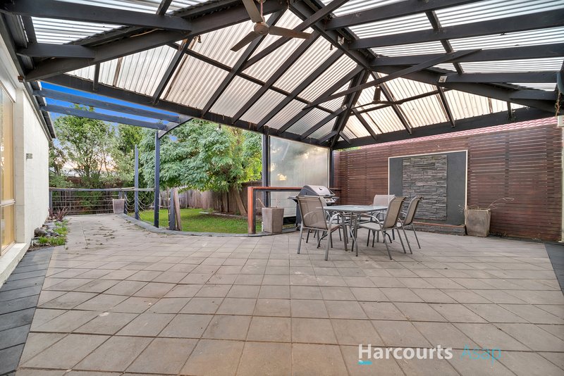 Photo - 31 Hutchinson Drive, Lynbrook VIC 3975 - Image 11