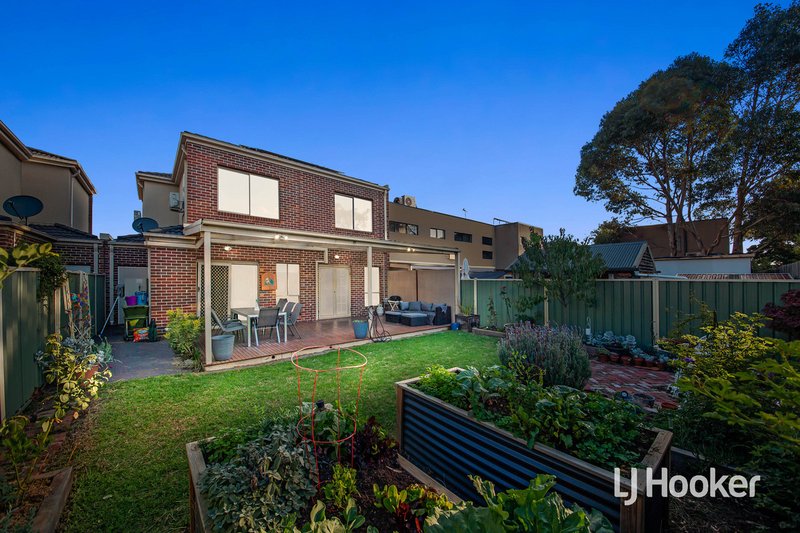 Photo - 31 Hyde Park Terrace, Point Cook VIC 3030 - Image 17