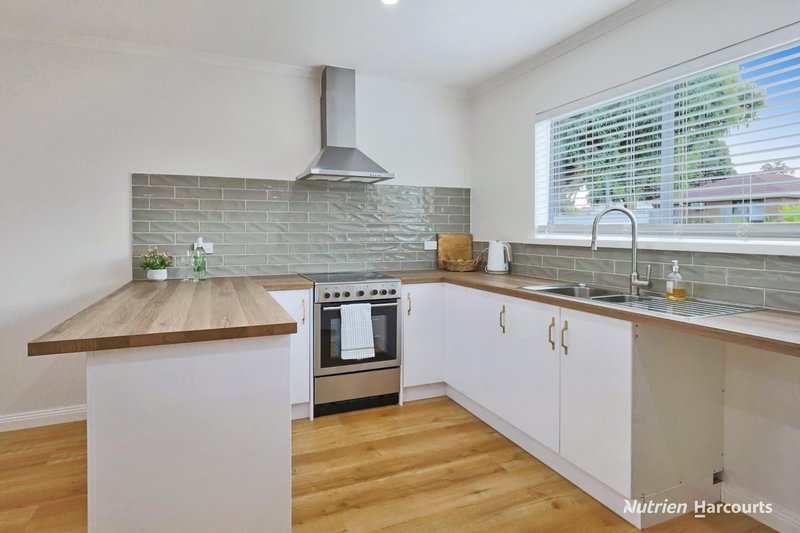 Photo - 31 Jackson Street, Casterton VIC 3311 - Image 4