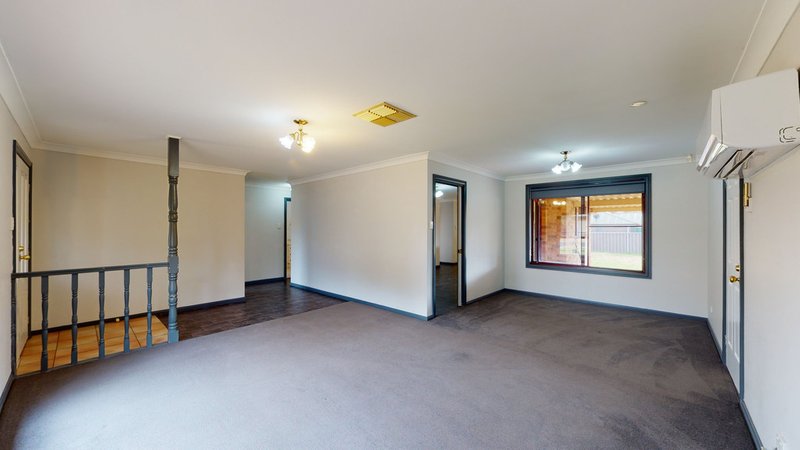 Photo - 31 Jacqueline Drive, Dubbo NSW 2830 - Image 2