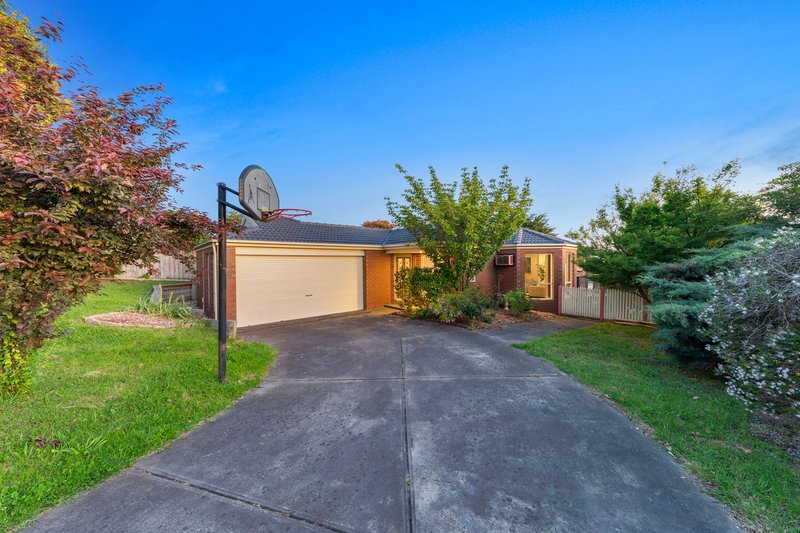 Photo - 31 Jacqueline Place, Pakenham VIC 3810 - Image 2