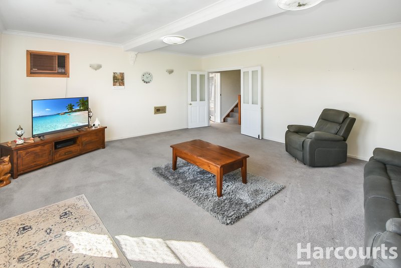 Photo - 31 Jenkinson Avenue, Horsham VIC 3400 - Image 2