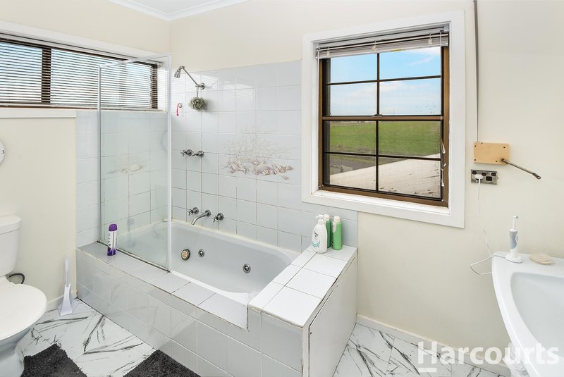 Photo - 31 Jenkinson Avenue, Horsham VIC 3400 - Image 6