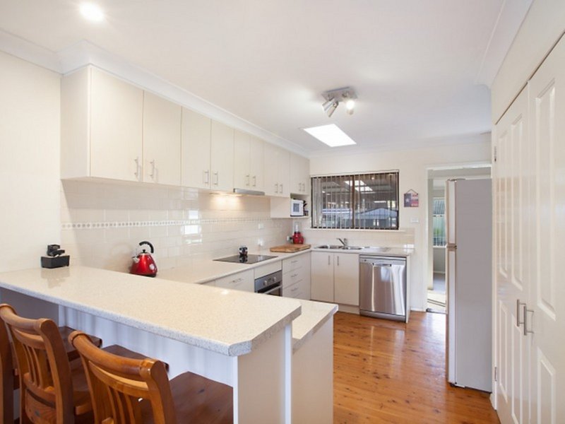 Photo - 31 Jetty Avenue, Charmhaven NSW 2263 - Image 3