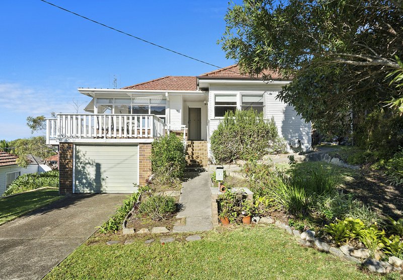 Photo - 31 Jocelyn Street, North Curl Curl NSW 2099 - Image 2