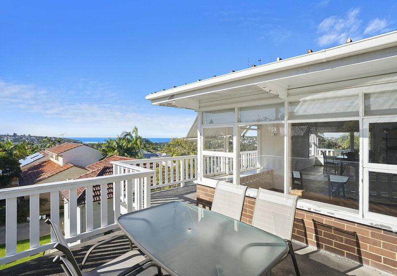 Photo - 31 Jocelyn Street, North Curl Curl NSW 2099 - Image 3