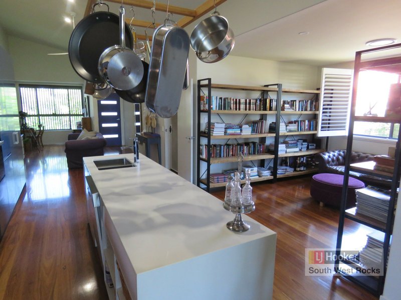 Photo - 31 John Shaw Close, South West Rocks NSW 2431 - Image 4