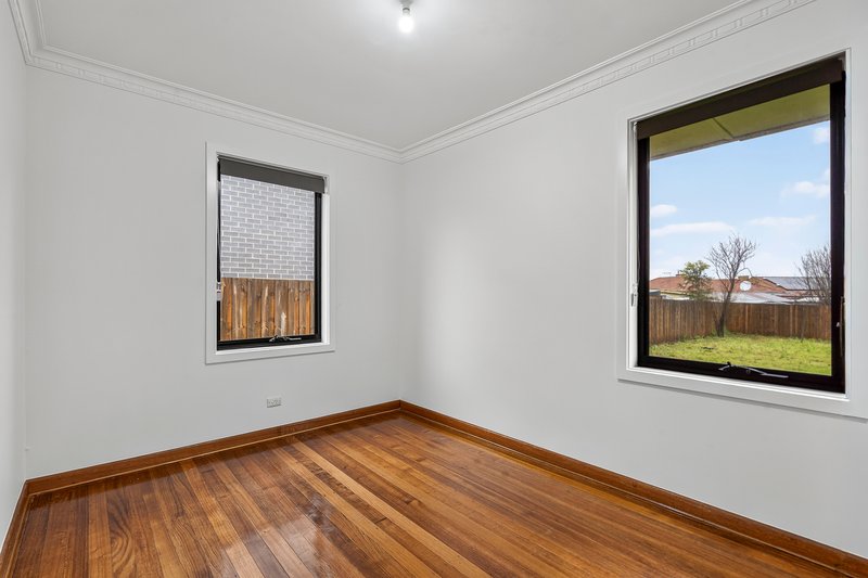 Photo - 31 Johnstone Street, Jacana VIC 3047 - Image 6