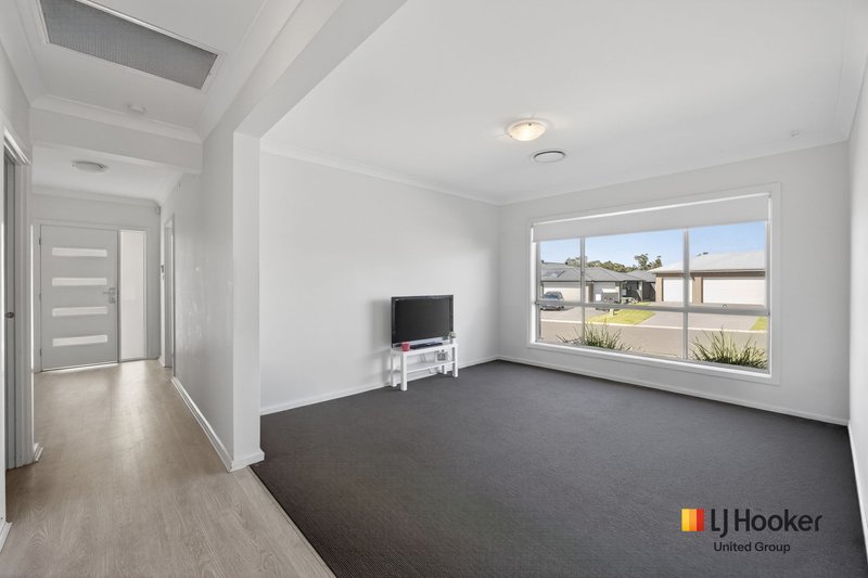 Photo - 31 Kalangara Road, Silverdale NSW 2752 - Image 3