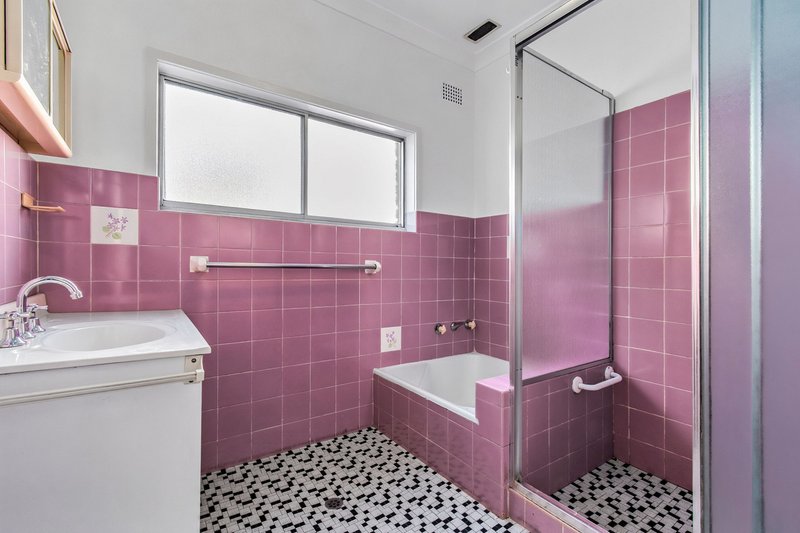 Photo - 31 Keldie Street, Forestville NSW 2087 - Image 6