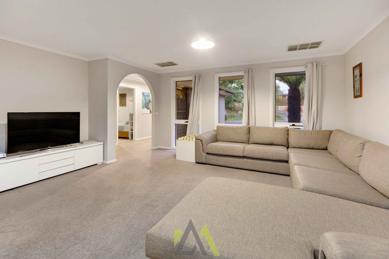Photo - 31 Kerry Street, Langwarrin VIC 3910 - Image 2