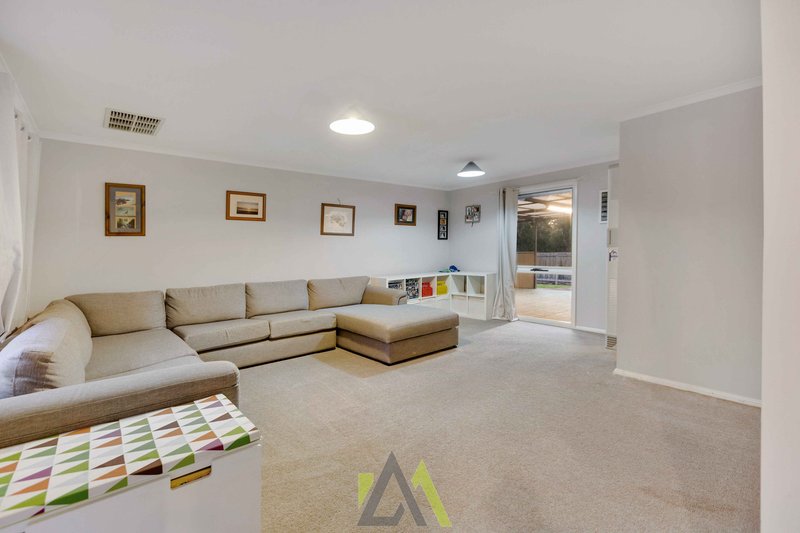 Photo - 31 Kerry Street, Langwarrin VIC 3910 - Image 3