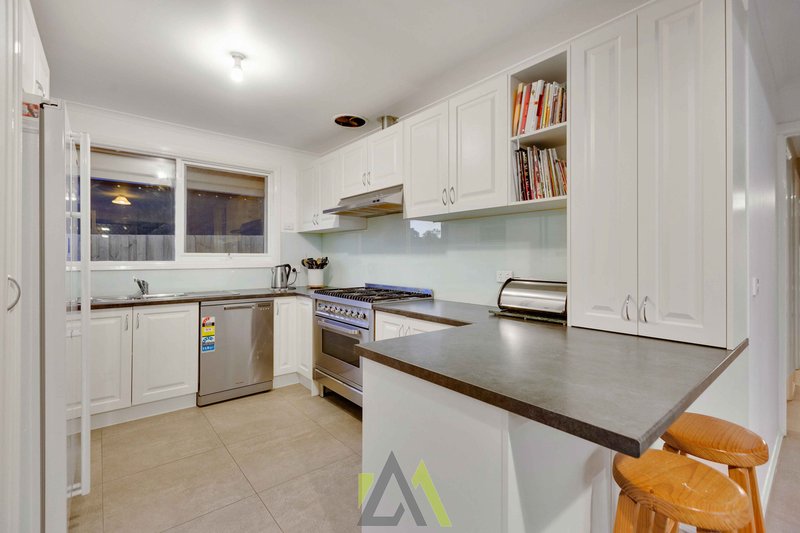 Photo - 31 Kerry Street, Langwarrin VIC 3910 - Image 4