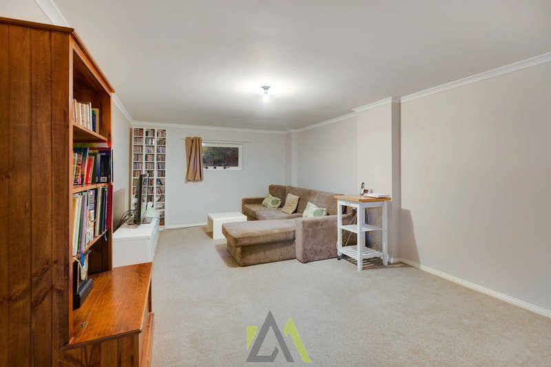 Photo - 31 Kerry Street, Langwarrin VIC 3910 - Image 6