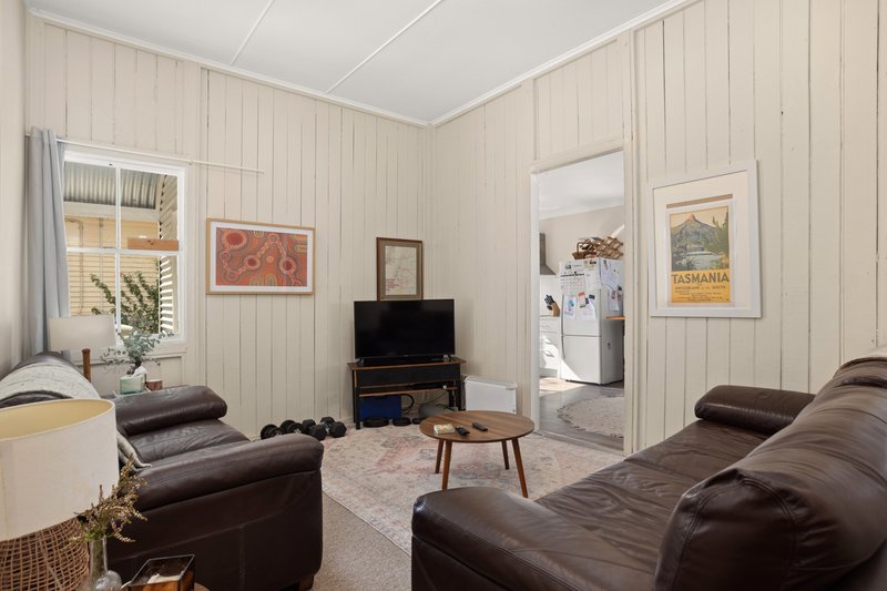 Photo - 31 Killawarra Street, Wingham NSW 2429 - Image 4