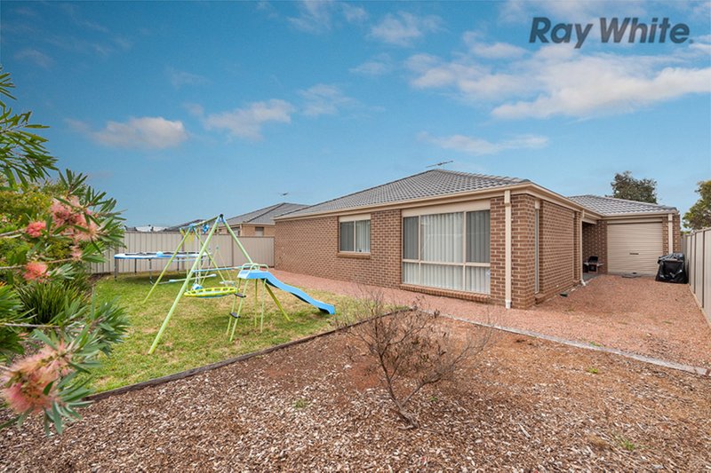 Photo - 31 Kilmore Street, Brookfield VIC 3338 - Image 10