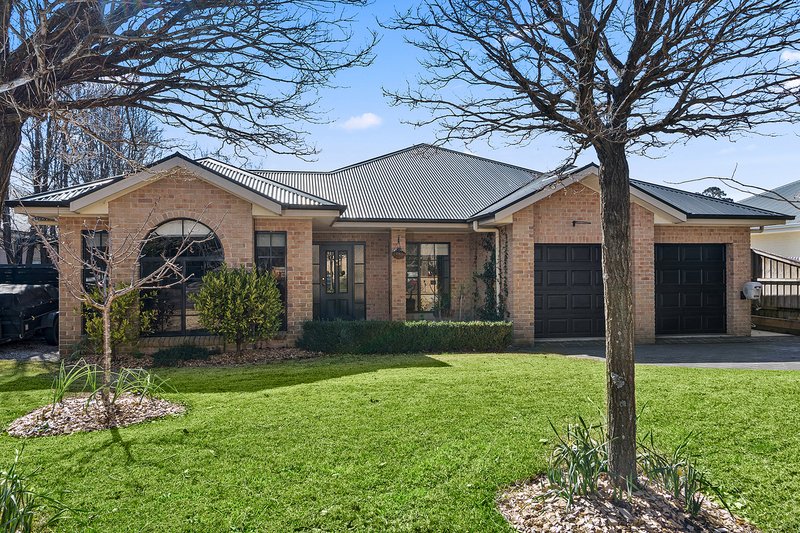 Photo - 31 Kingsbury Circuit, Bowral NSW 2576 - Image 3