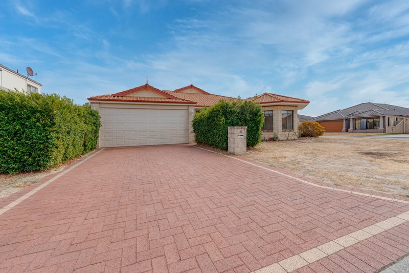 31 Kingsland Loop, Canning Vale WA 6155