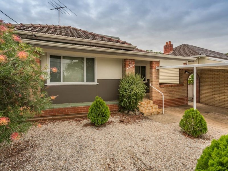 31 Kitchener Avenue, Bayswater WA 6053