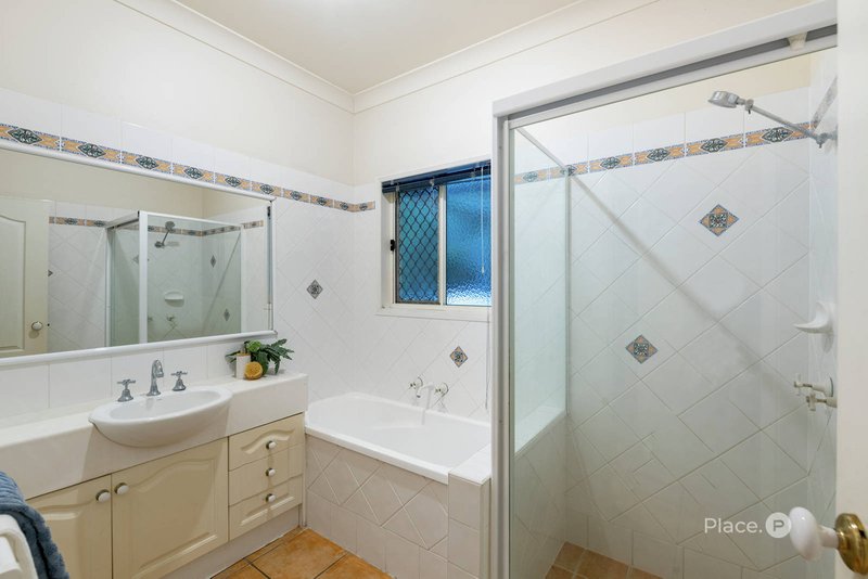 Photo - 31 Konrad Place, Sinnamon Park QLD 4073 - Image 21