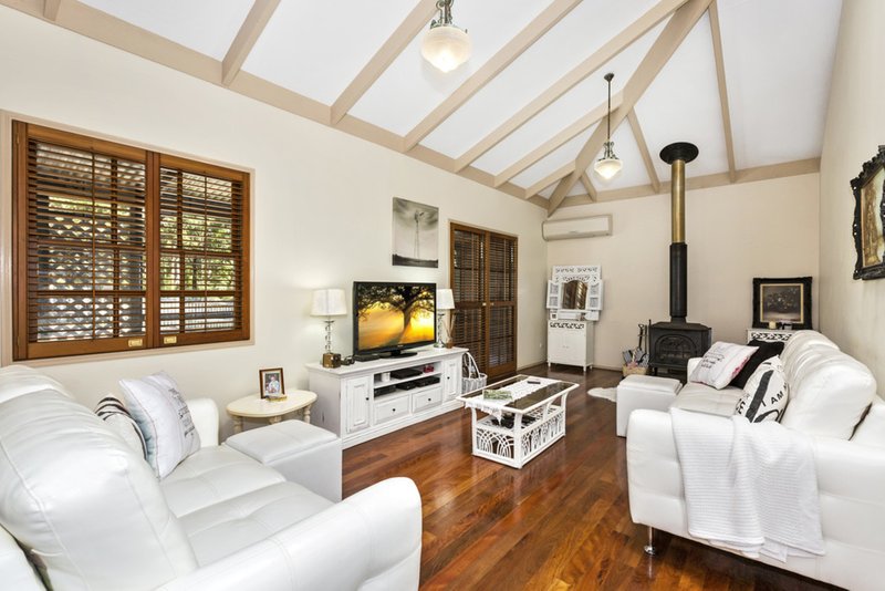 Photo - 31 Koombahla Drive, Tallebudgera QLD 4228 - Image 11