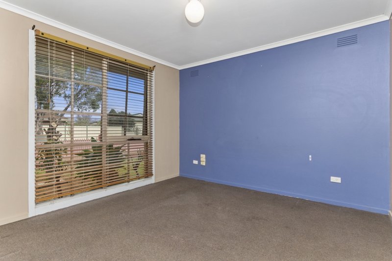 Photo - 31 Kramer Street, Werribee VIC 3030 - Image 12