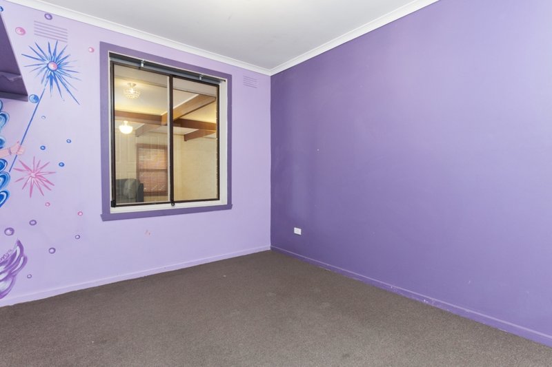 Photo - 31 Kramer Street, Werribee VIC 3030 - Image 15