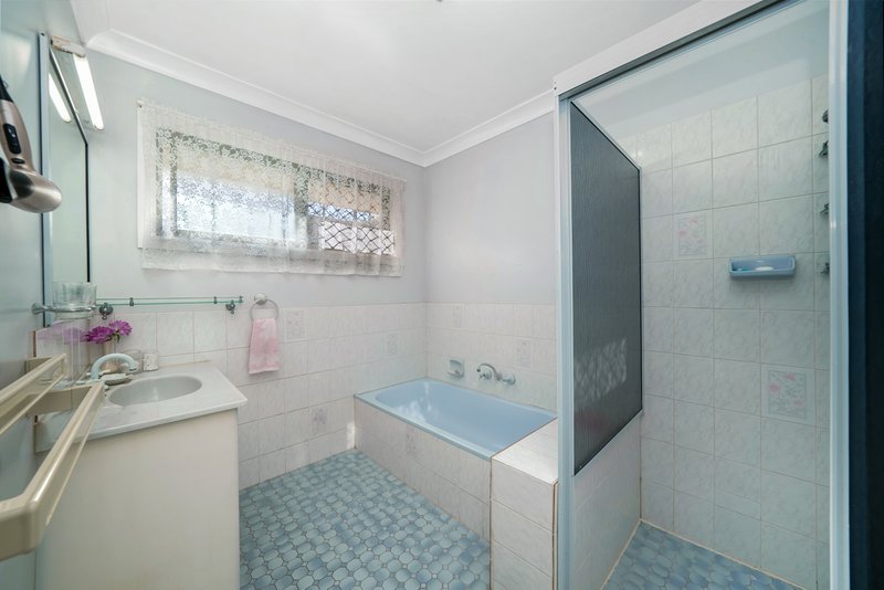 Photo - 31 Kyeema Crescent, Bald Hills QLD 4036 - Image 14