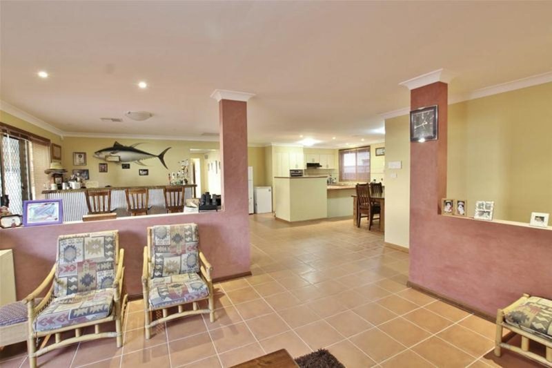 Photo - 31 Lakeland Circuit, Harrington Park NSW 2567 - Image 6