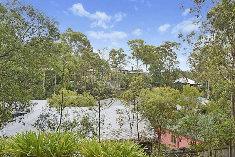 Photo - 31 Larwood Place, Ferny Hills QLD 4055 - Image 16