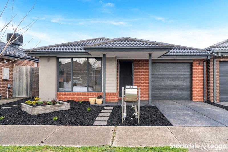 Photo - 31 Latchford Drive, Mickleham VIC 3064 - Image 1