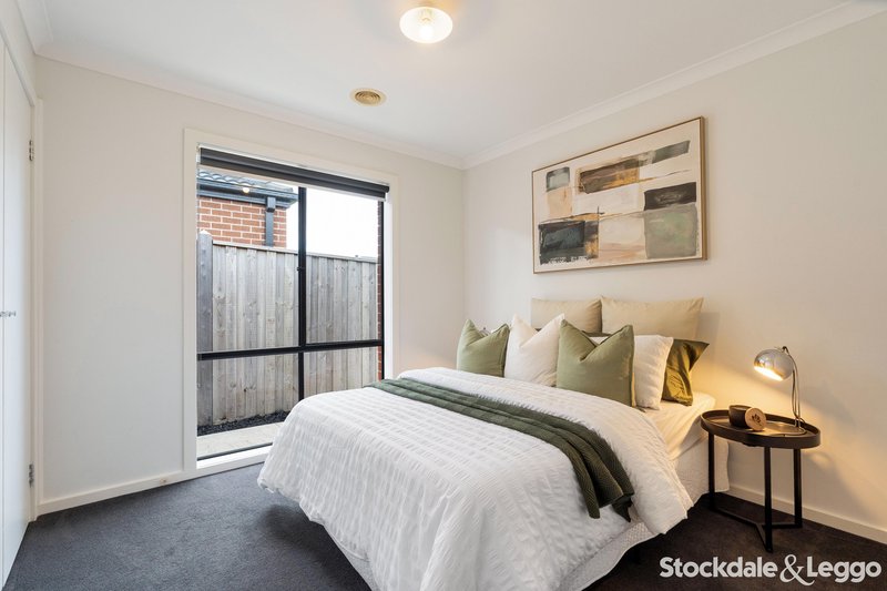 Photo - 31 Latchford Drive, Mickleham VIC 3064 - Image 9