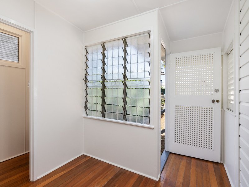 Photo - 31 Latrobe Street, East Brisbane QLD 4169 - Image 12