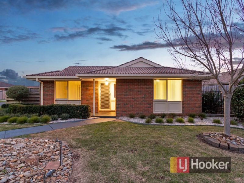 31 Lawless Drive, Cranbourne North VIC 3977