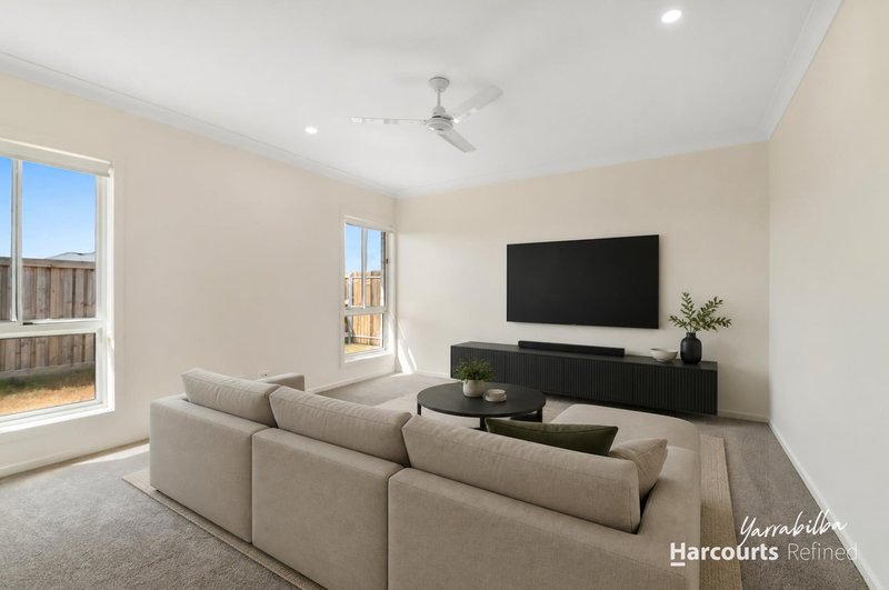 Photo - 31 Liverpool Circuit, Yarrabilba QLD 4207 - Image 7