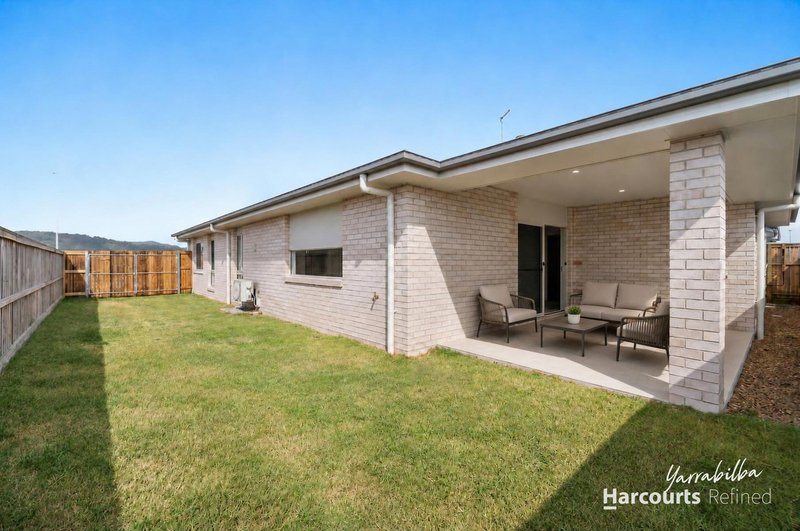 Photo - 31 Liverpool Circuit, Yarrabilba QLD 4207 - Image 9