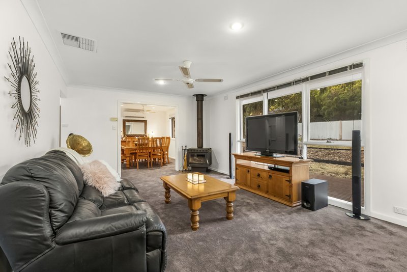 Photo - 31 Lockwoods Road, Boronia VIC 3155 - Image 3