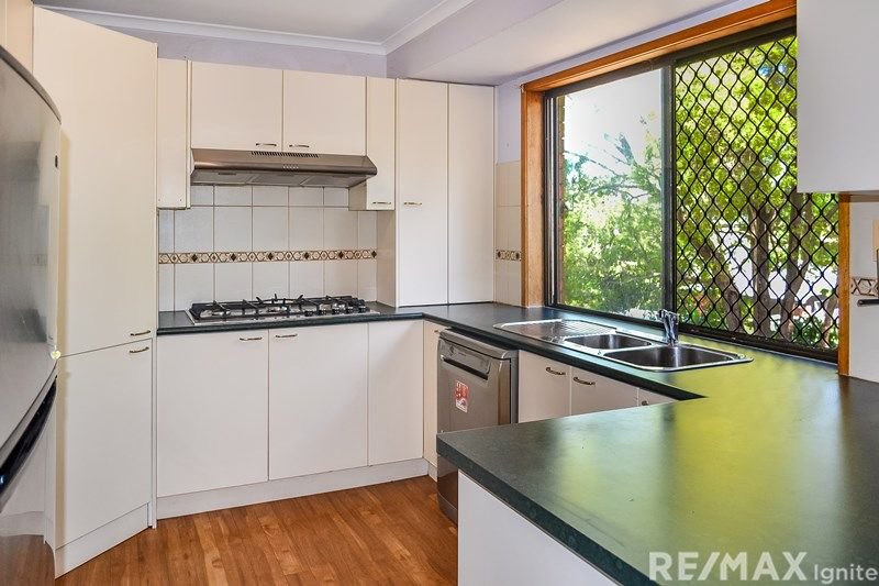 Photo - 31 Loddon Street, Riverhills QLD 4074 - Image 7