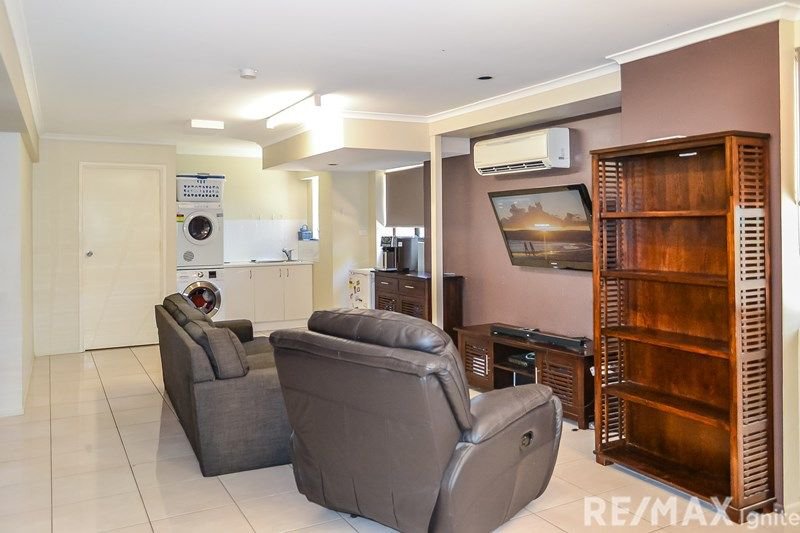 Photo - 31 Loddon Street, Riverhills QLD 4074 - Image 15