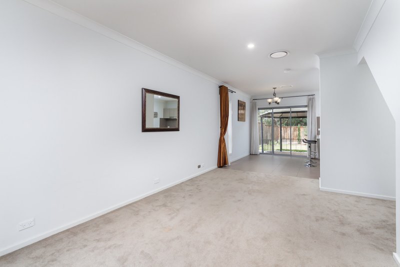 Photo - 31 Lookout Circuit, Stanhope Gardens NSW 2768 - Image 2