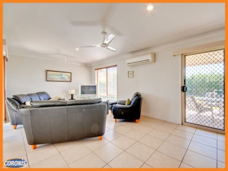 Photo - 31 Macaranga Crescent, Carseldine QLD 4034 - Image 6