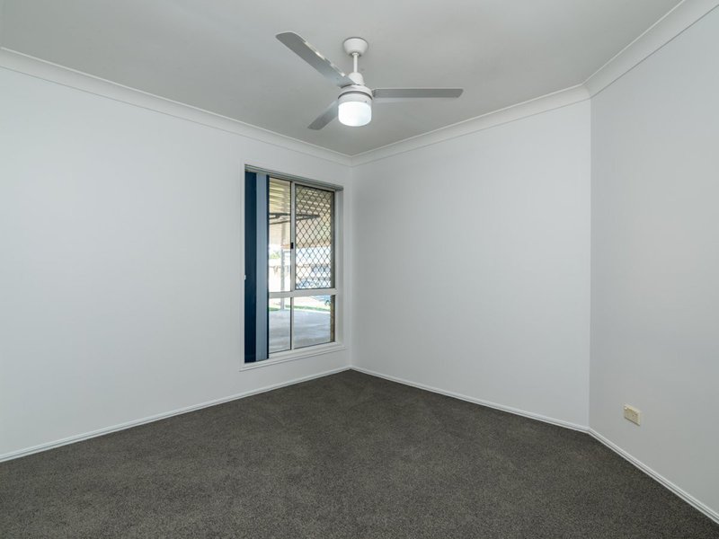 Photo - 31 Maclean Court, Boronia Heights QLD 4124 - Image 13