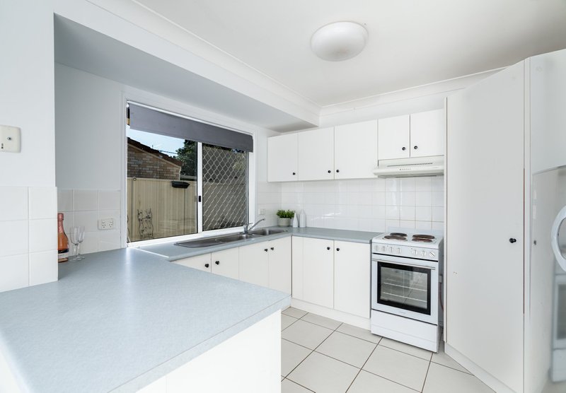 Photo - 31 Maclean Court, Boronia Heights QLD 4124 - Image 4