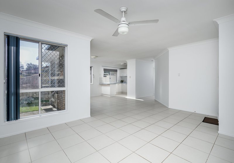 Photo - 31 Maclean Court, Boronia Heights QLD 4124 - Image 6