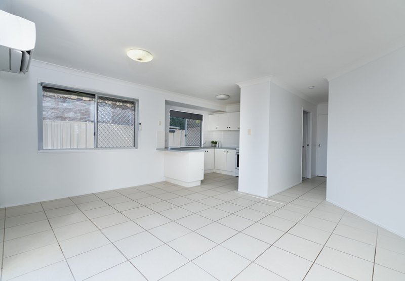 Photo - 31 Maclean Court, Boronia Heights QLD 4124 - Image 7