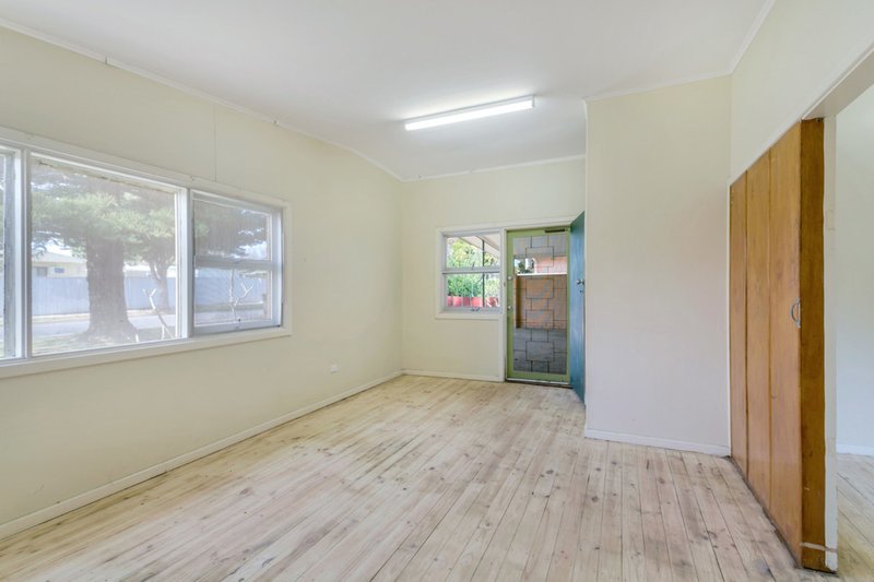 Photo - 31 Mannington Road, Elizabeth Park SA 5113 - Image 3